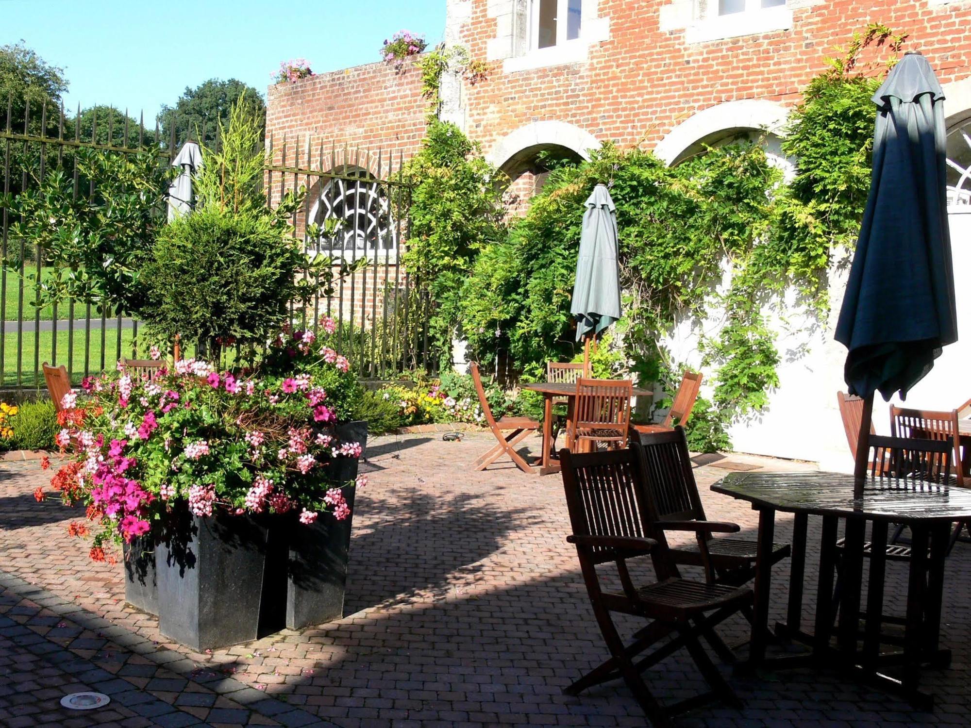 Logis - Chateau De La Motte - Hotel & Restaurant Liessies Zewnętrze zdjęcie